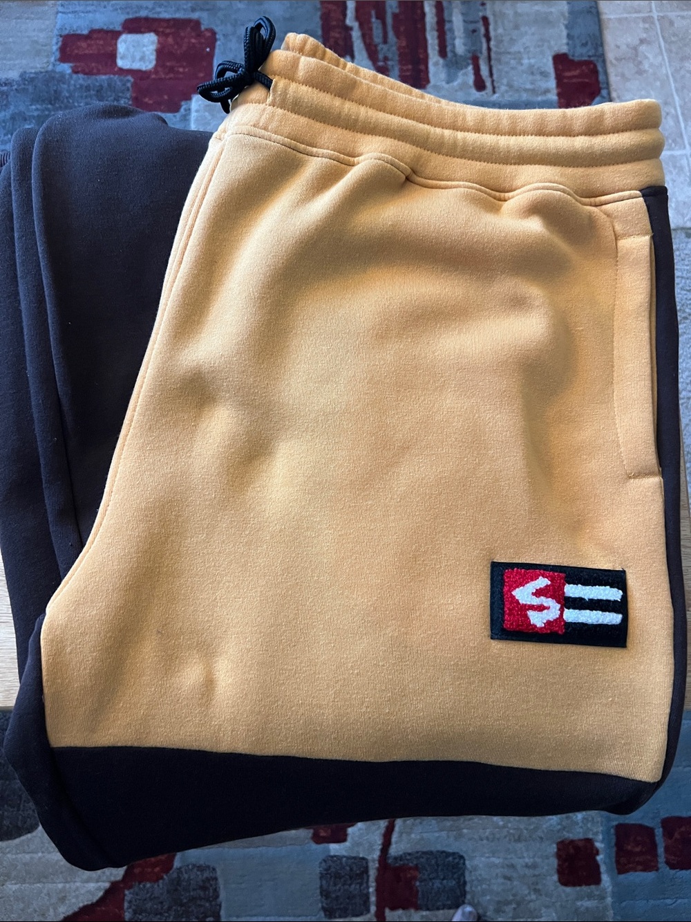 South Pole Mustard and Brown men’s sz 4XB Sweatpants with Patch